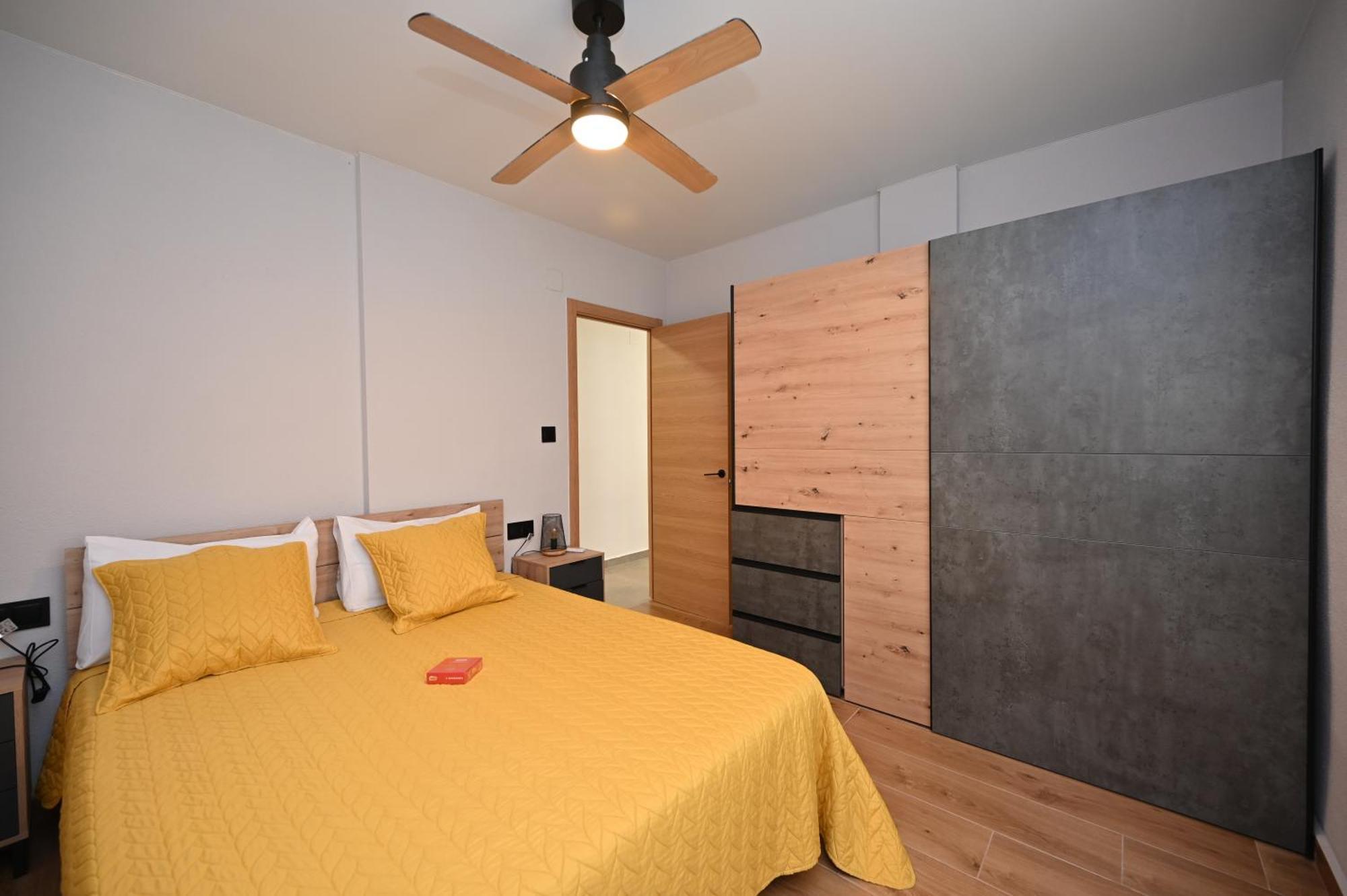 Golden-Apartment Торрев'єха Екстер'єр фото